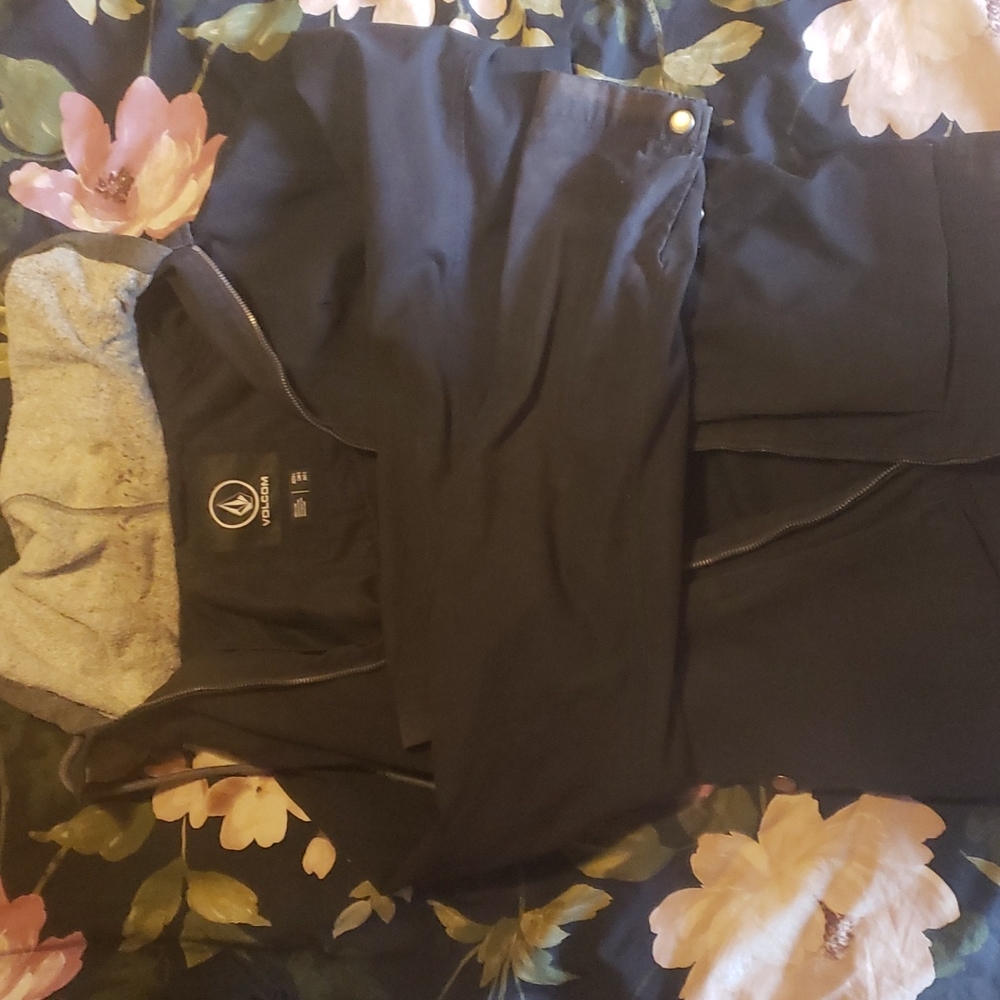 Volcom size large lightweight/windbreaker jacket